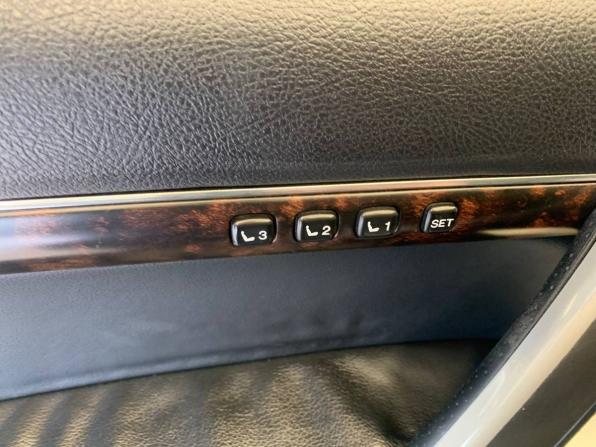 Toyota Land Cruiser 200 Series Рестайлинг 1 с пробегом 2014 года, цена 2 900 000 рублей, 303227 км, внедорожник, Автокод Объявления