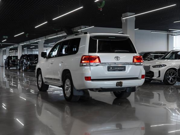 Toyota Land Cruiser 200 Series Рестайлинг 2 с пробегом 2017 года, цена 5 700 000 рублей, 112625 км, внедорожник, Автокод Объявления