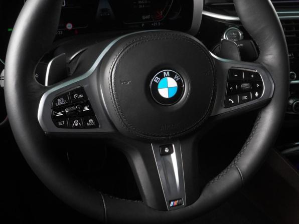 BMW 5 серии VII (G30/G31/G38) Рестайлинг с пробегом 2021 года, цена 4 999 000 рублей, 66455 км, седан, Автокод Объявления