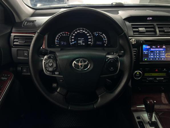 Toyota Camry VII (XV50) с пробегом 2014 года, цена 1 399 000 рублей, 288053 км, седан, Автокод Объявления