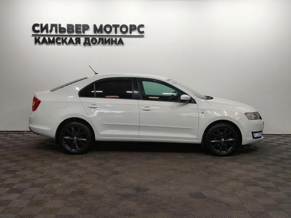 Skoda Rapid I с пробегом 2016 года, цена 1 240 000 рублей, 88000 км, лифтбек, Автокод Объявления