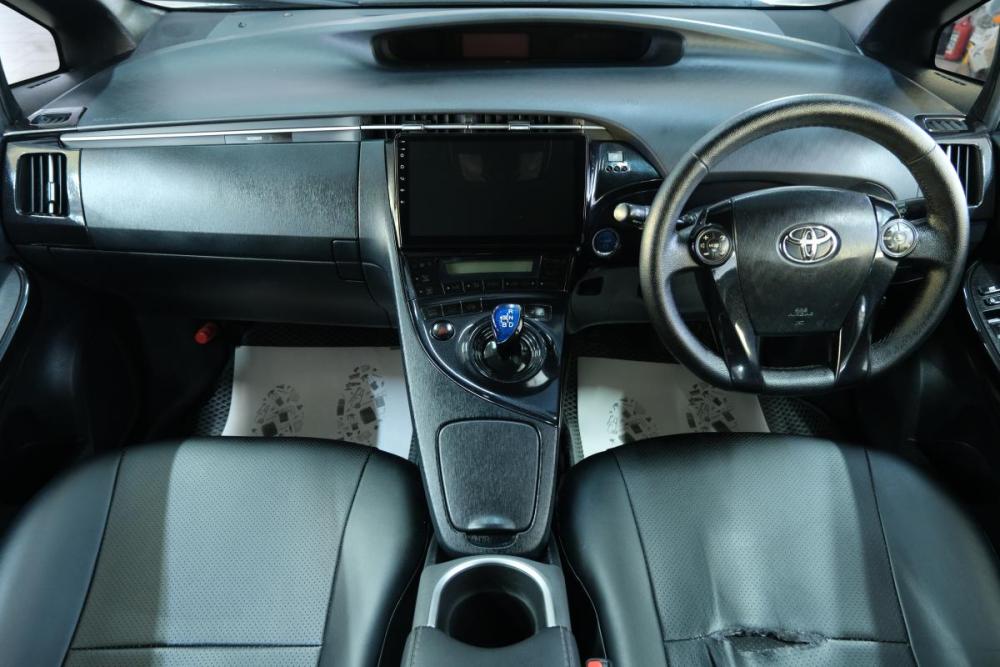 Toyota Prius III Рестайлинг (XW30) Омск  - изображение 14