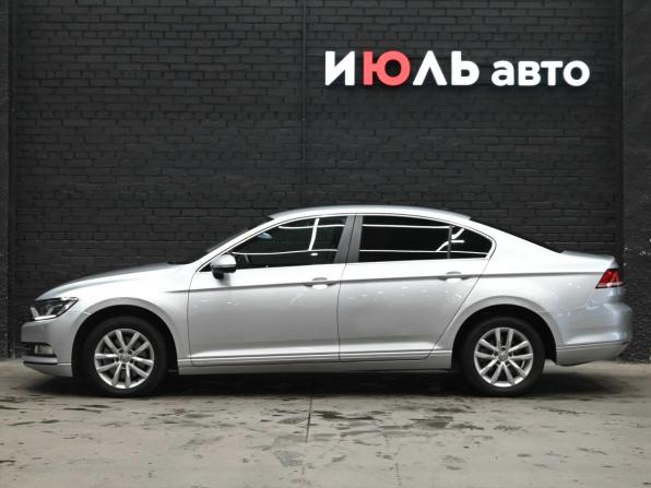 Volkswagen Passat B8 с пробегом 2018 года, цена 2 190 000 рублей, 98056 км, седан, Автокод Объявления