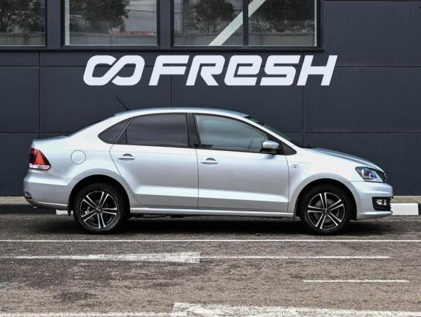 Volkswagen Polo V Рестайлинг с пробегом 2016 года, цена 1 249 000 рублей, 78091 км, седан, Автокод Объявления