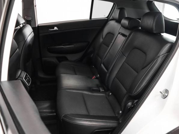 Kia Sportage IV с пробегом 2018 года, цена 2 049 000 рублей, 127978 км, внедорожник, Автокод Объявления