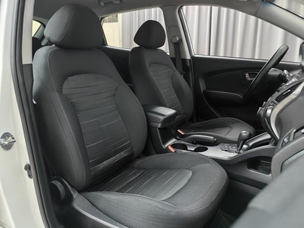 Hyundai ix35 I Рестайлинг с пробегом 2015 года, цена 1 299 000 рублей, 146000 км, внедорожник, Автокод Объявления