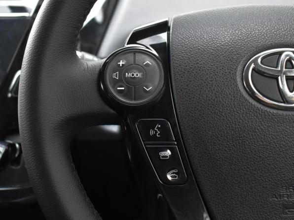 Toyota Prius Alpha I (ZVW40/41) Рестайлинг с пробегом 2015 года, цена 1 945 000 рублей, 213799 км, универсал, Автокод Объявления