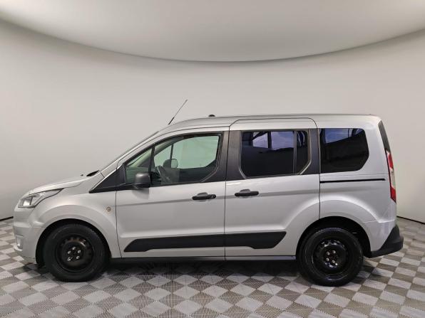 Ford Tourneo Connect II Рестайлинг с пробегом 2019 года, цена 1 699 000 рублей, 113266 км, компактвэн, Автокод Объявления
