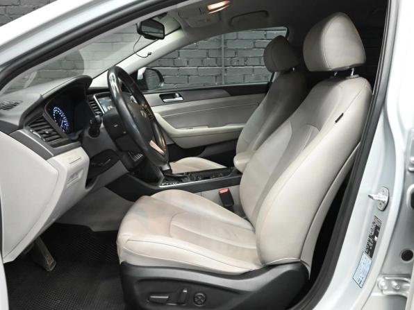 Hyundai Sonata VII (LF) Рестайлинг с пробегом 2018 года, цена 1 950 000 рублей, 174803 км, седан, Автокод Объявления