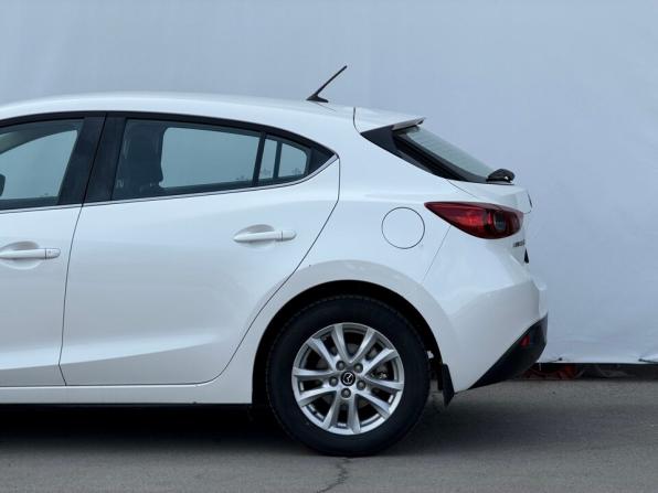 Mazda 3 III (BM) с пробегом 2014 года, цена 1 370 000 рублей, 137000 км, хэтчбек, Автокод Объявления
