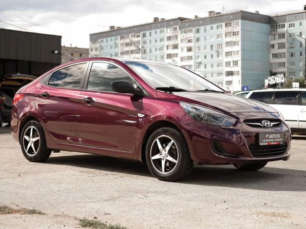 Hyundai Solaris I с пробегом 2012 года, цена 699 000 рублей, 176500 км, седан, Автокод Объявления