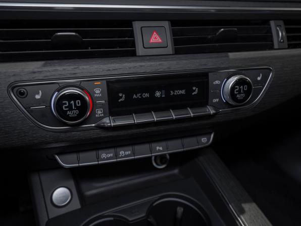 Audi A4 V (B9) с пробегом 2019 года, цена 2 470 000 рублей, 123679 км, седан, Автокод Объявления