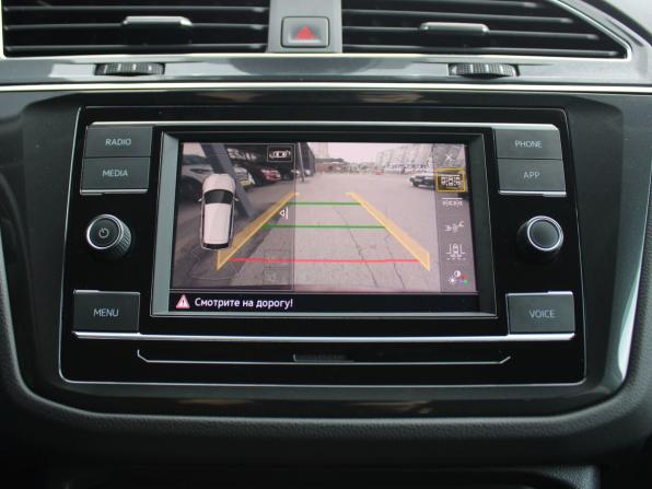 Volkswagen Tiguan II Рестайлинг с пробегом 2021 года, цена 3 029 000 рублей, 29356 км, внедорожник, Автокод Объявления