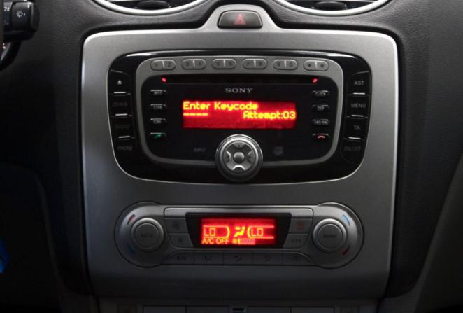 Ford Focus II Рестайлинг с пробегом 2010 года, цена 410 000 рублей, 350000 км, седан, Автокод Объявления