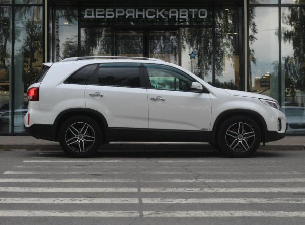 Kia Sorento II Рестайлинг с пробегом 2018 года, цена 2 395 000 рублей, 107842 км, внедорожник, Автокод Объявления
