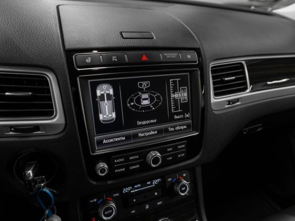 Volkswagen Touareg II Рестайлинг с пробегом 2017 года, цена 3 380 000 рублей, 144829 км, внедорожник, Автокод Объявления