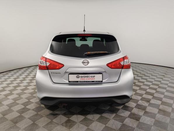 Nissan Tiida II с пробегом 2015 года, цена 999 000 рублей, 163109 км, хэтчбек, Автокод Объявления