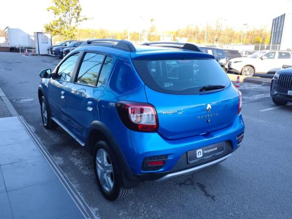 Renault Sandero II с пробегом 2015 года, цена 855 000 рублей, 90000 км, хэтчбек, Автокод Объявления