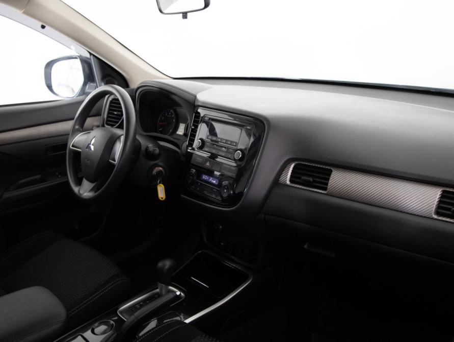 Mitsubishi Outlander III Рестайлинг 2 Санкт-Петербург  - изображение 17