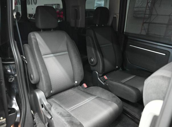 Honda Stepwgn V Рестайлинг с пробегом 2018 года, цена 2 150 000 рублей, 104900 км, минивэн, Автокод Объявления