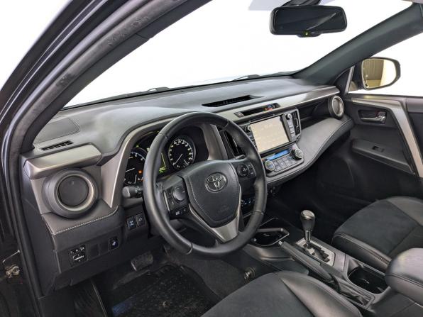 Toyota RAV4 IV (XA40) Рестайлинг с пробегом 2016 года, цена 2 550 000 рублей, 74380 км, внедорожник, Автокод Объявления