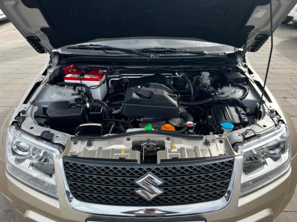 Suzuki Grand Vitara II Рестайлинг с пробегом 2011 года, цена 927 800 рублей, 281110 км, внедорожник, Автокод Объявления