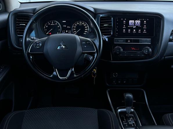 Mitsubishi Outlander III Рестайлинг 3 с пробегом 2019 года, цена 1 631 000 рублей, 308009 км, внедорожник, Автокод Объявления