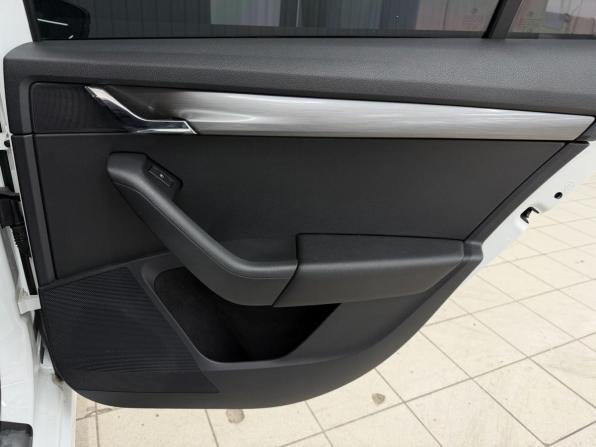 Skoda Octavia III (A7) Рестайлинг с пробегом 2019 года, цена 1 820 000 рублей, 123177 км, лифтбек, Автокод Объявления