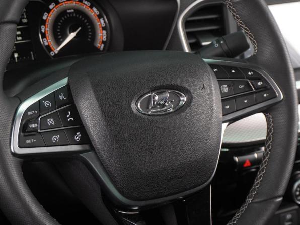 Lada (ВАЗ) Vesta I Рестайлинг (NG) с пробегом 2025 года, цена 1 609 000 рублей, 6718 км, седан, Автокод Объявления