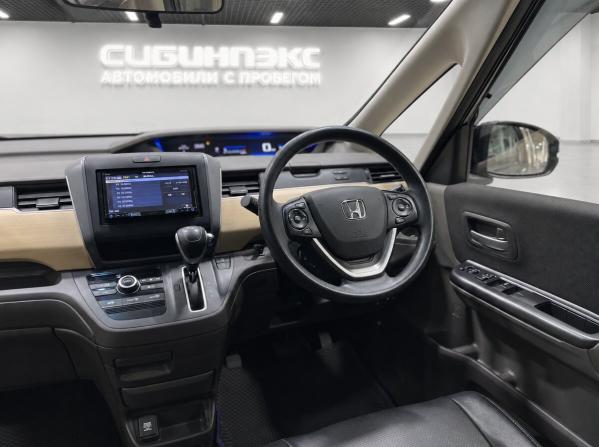 Honda Freed II с пробегом 2018 года, цена 1 499 000 рублей, 148000 км, компактвэн, Автокод Объявления