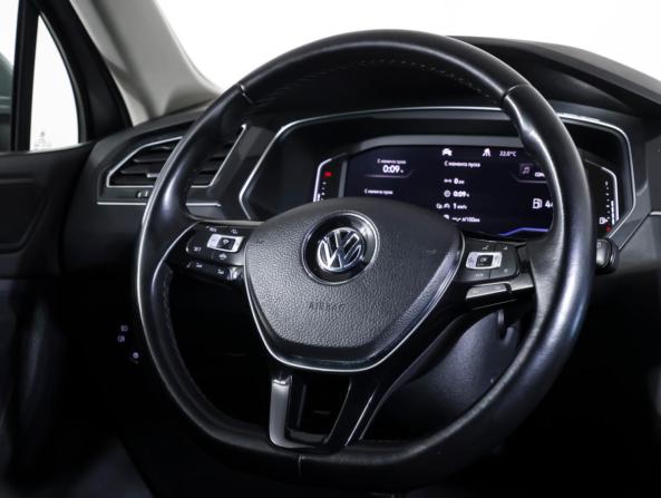 Volkswagen Tiguan II с пробегом 2020 года, цена 2 985 000 рублей, 84374 км, внедорожник, Автокод Объявления