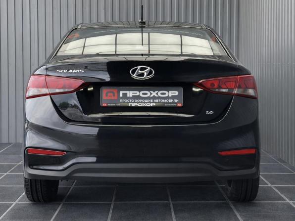 Hyundai Solaris II с пробегом 2017 года, цена 1 217 000 рублей, 85917 км, седан, Автокод Объявления