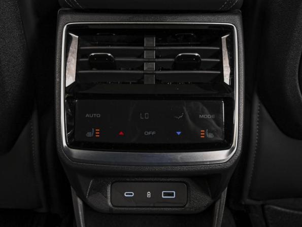 Geely Monjaro I Рестайлинг с пробегом 2025 года, цена 3 990 000 рублей, 3301 км, внедорожник, Автокод Объявления
