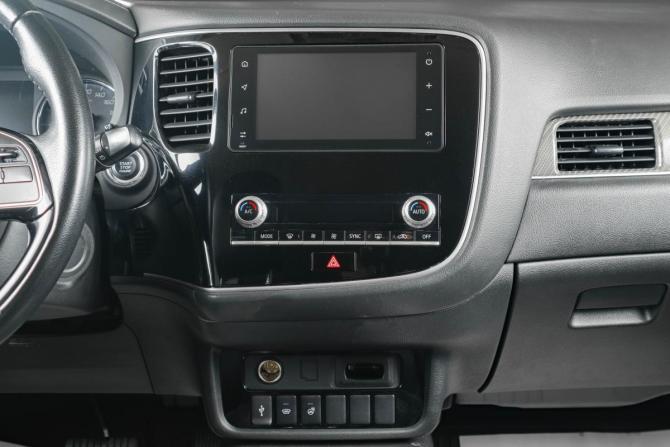 Mitsubishi Outlander III Рестайлинг 3 с пробегом 2020 года, цена 2 359 000 рублей, 158413 км, внедорожник, Автокод Объявления