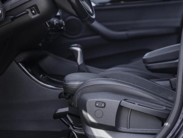 BMW X1 II (F48) Рестайлинг с пробегом 2019 года, цена 3 200 000 рублей, 107847 км, внедорожник, Автокод Объявления