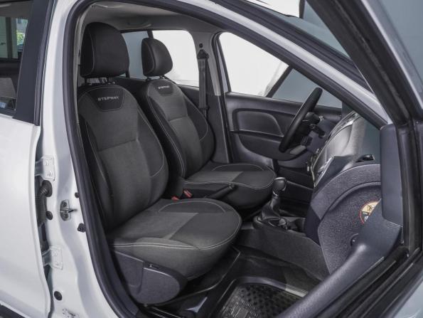 Renault Logan II Рестайлинг с пробегом 2022 года, цена 1 449 000 рублей, 37835 км, седан, Автокод Объявления