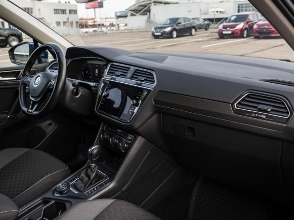 Volkswagen Tiguan II с пробегом 2018 года, цена 2 419 000 рублей, 123149 км, внедорожник, Автокод Объявления