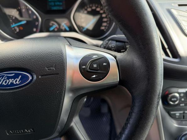 Ford Kuga II с пробегом 2015 года, цена 1 250 000 рублей, 210521 км, внедорожник, Автокод Объявления