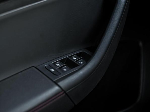 Volkswagen Polo VI с пробегом 2021 года, цена 1 700 000 рублей, 139305 км, лифтбек, Автокод Объявления