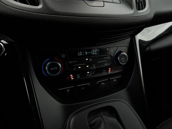 Ford Kuga II Рестайлинг с пробегом 2017 года, цена 1 749 000 рублей, 107600 км, внедорожник, Автокод Объявления