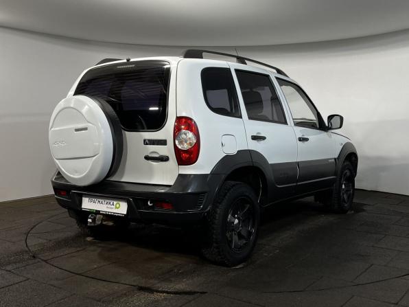 Chevrolet Niva I Рестайлинг с пробегом 2015 года, цена 689 900 рублей, 87116 км, внедорожник, Автокод Объявления