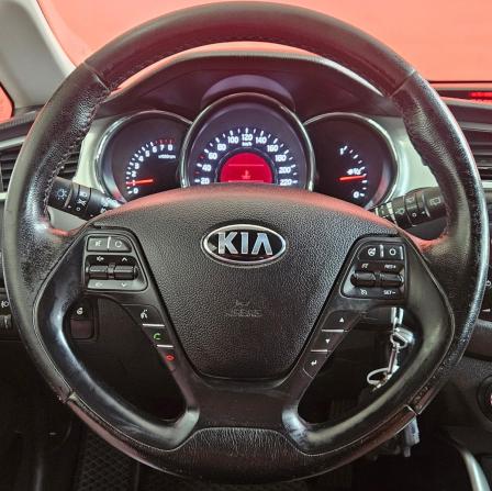 Kia Ceed II с пробегом 2014 года, цена 660 000 рублей, 245440 км, хэтчбек, Автокод Объявления