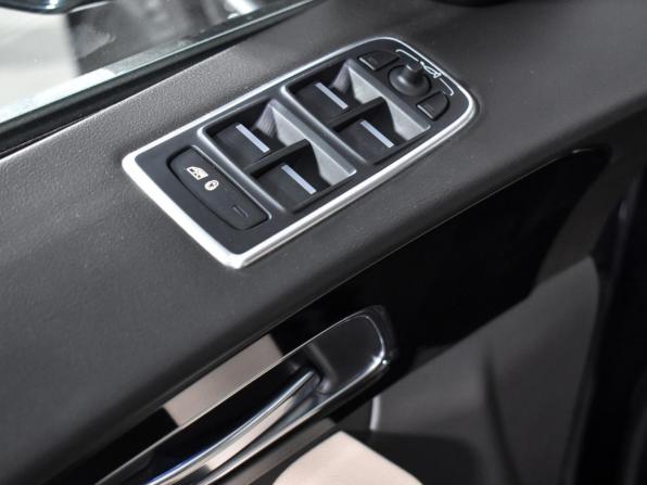Jaguar F-Pace I с пробегом 2019 года, цена 3 371 000 рублей, 62005 км, внедорожник, Автокод Объявления