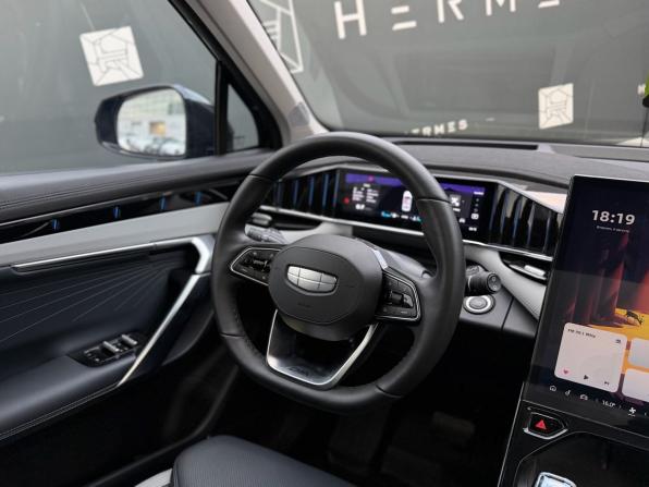 Geely Atlas II с пробегом 2024 года, цена 2 849 000 рублей, 26776 км, внедорожник, Автокод Объявления