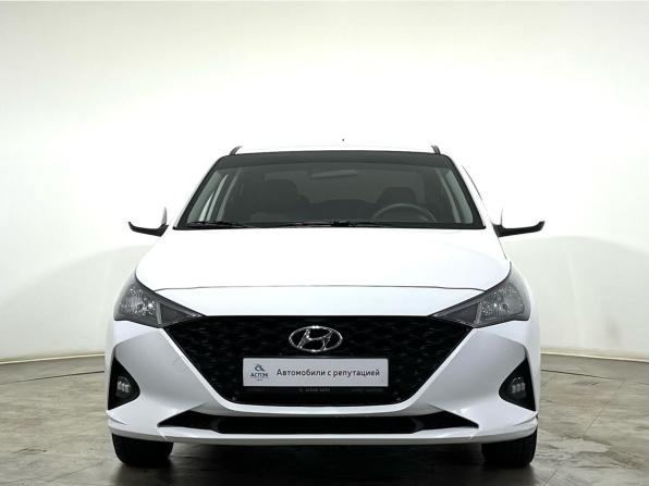 Hyundai Solaris II Рестайлинг с пробегом 2021 года, цена 1 600 000 рублей, 94058 км, седан, Автокод Объявления