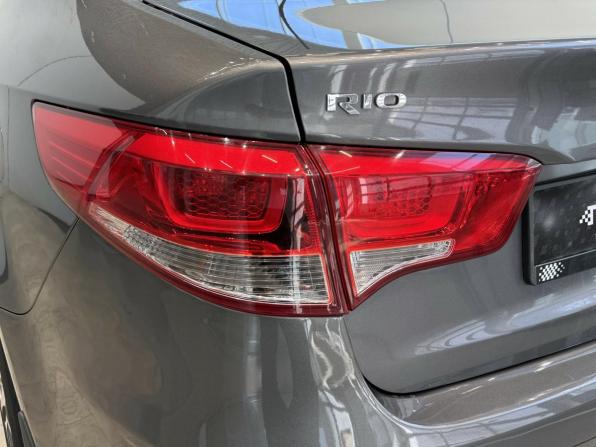 Kia Rio III Рестайлинг с пробегом 2016 года, цена 890 000 рублей, 235473 км, седан, Автокод Объявления