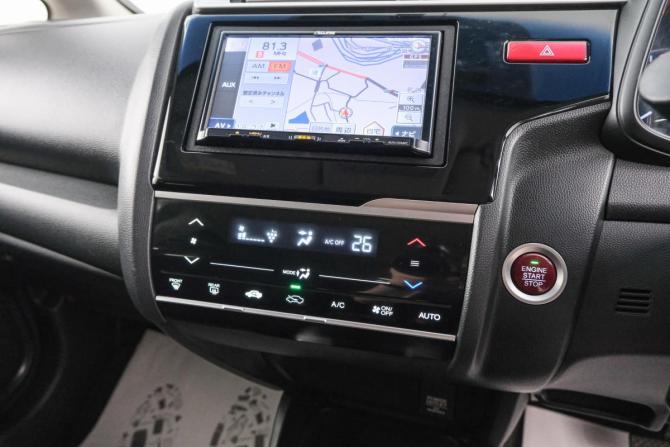 Honda Fit III с пробегом 2016 года, цена 999 000 рублей, 110212 км, хэтчбек, Автокод Объявления