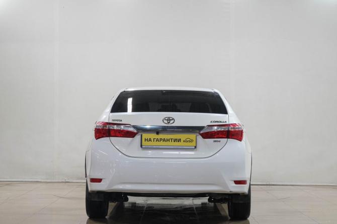 Toyota Corolla XI (E160 E170 E180) с пробегом 2013 года, цена 1 099 000 рублей, 196500 км, седан, Автокод Объявления