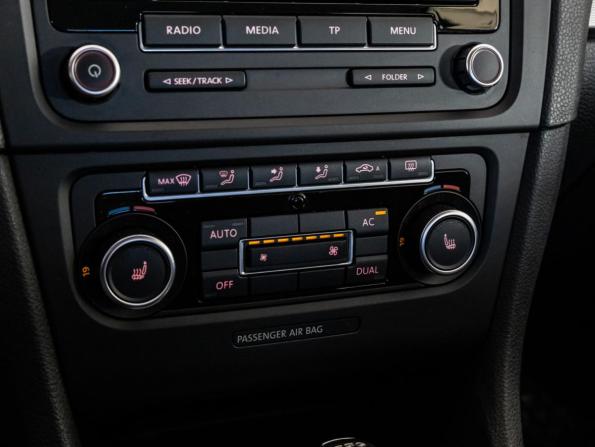 Volkswagen Golf VI с пробегом 2011 года, цена 819 000 рублей, 125584 км, хэтчбек, Автокод Объявления