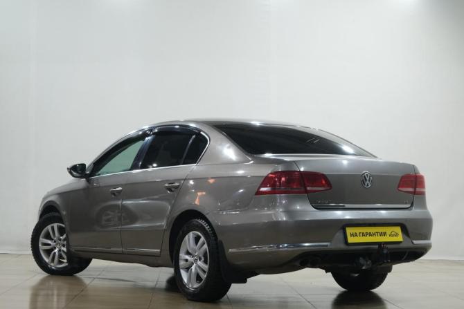 Volkswagen Passat B7 с пробегом 2011 года, цена 999 000 рублей, 371000 км, седан, Автокод Объявления